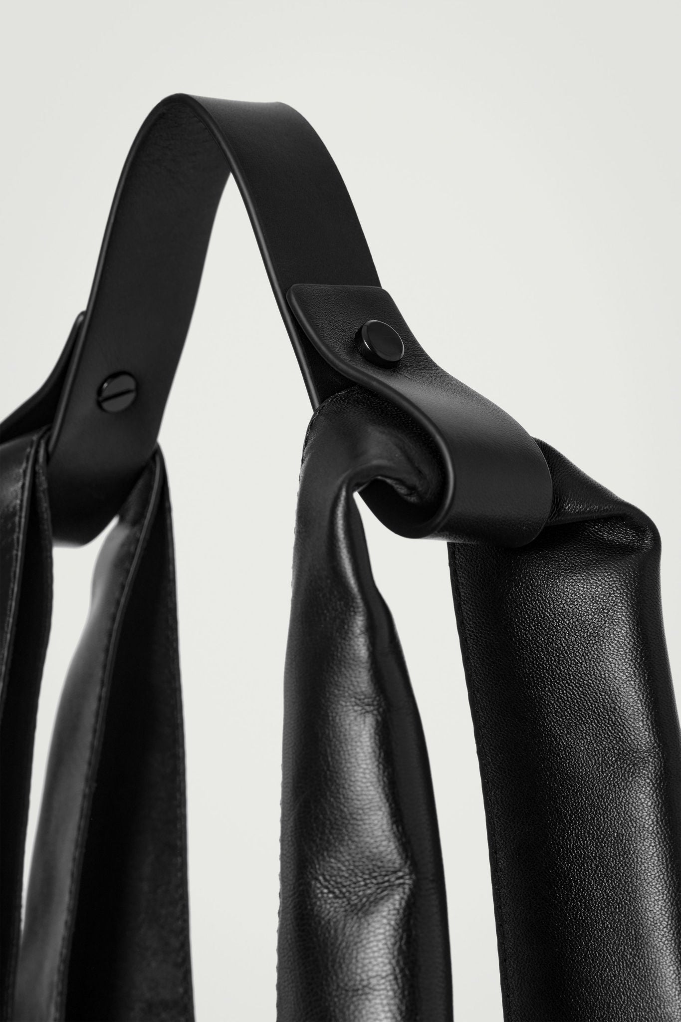 Slouchy Tote Bag - Leather | COS UAE