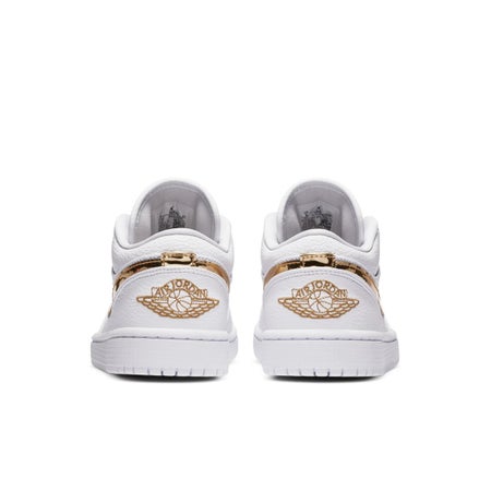 Air Jordan 1 Low SE - Women's Shoes