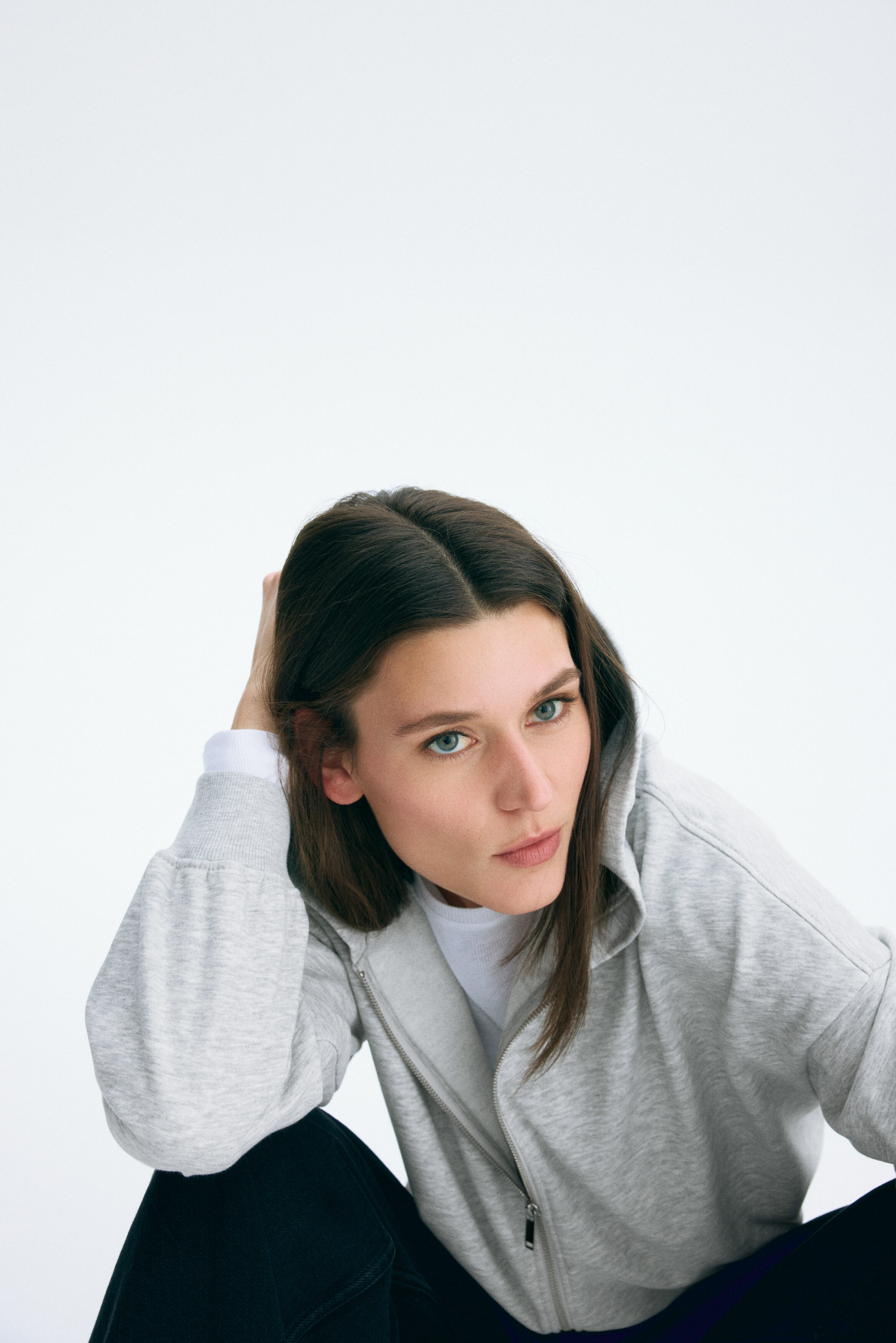 Short zip-through hoodie