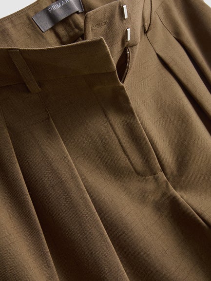 Pleated Mid-Rise Trousers