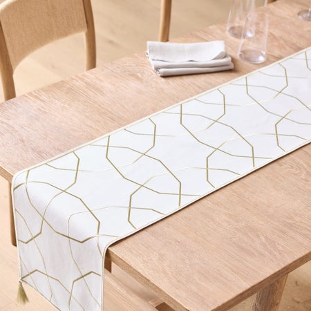 Table Runner, Gold