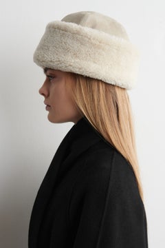 SHEARLING HAT — White dusty light 2