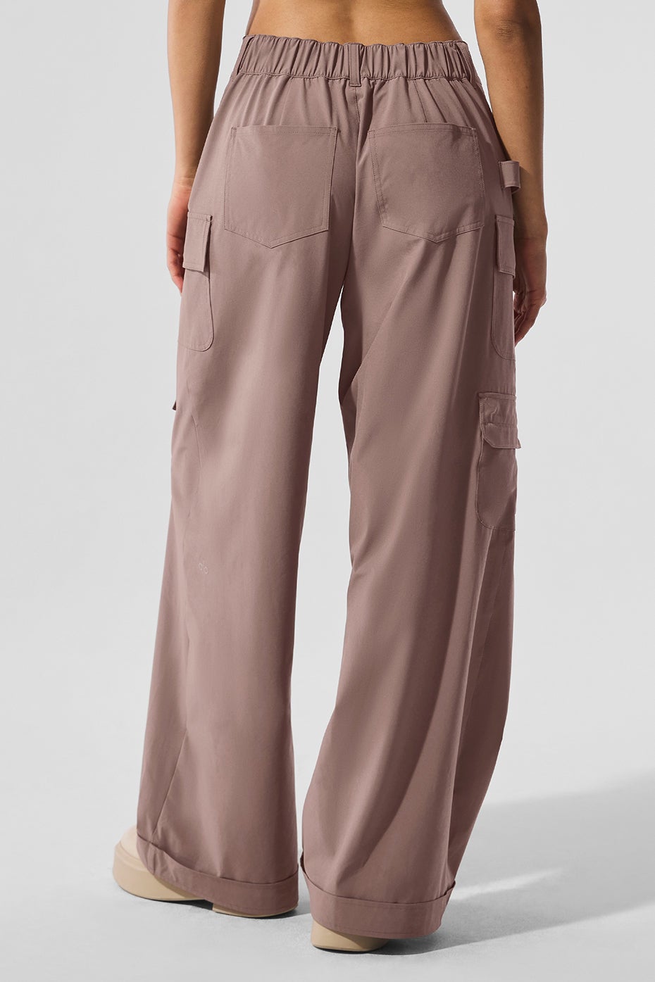 Mid-rise Workwear Cargo Pant | Alo Yoga Kuwait