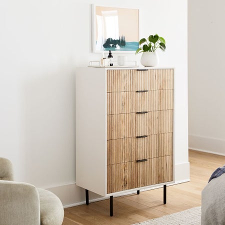 Quinn Wood 5-Drawer Dresser - White/Antique Bronze