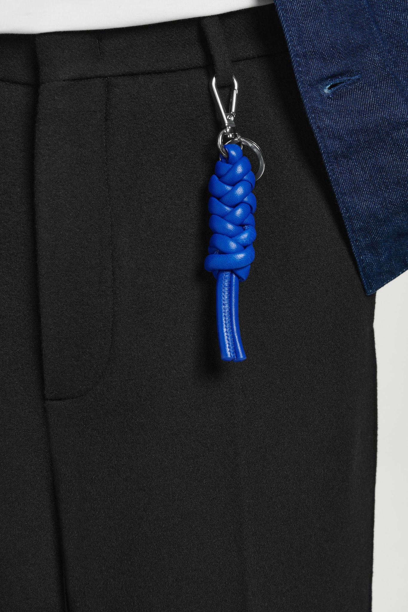 Chunky Knotted Leather Keyring | COS UAE