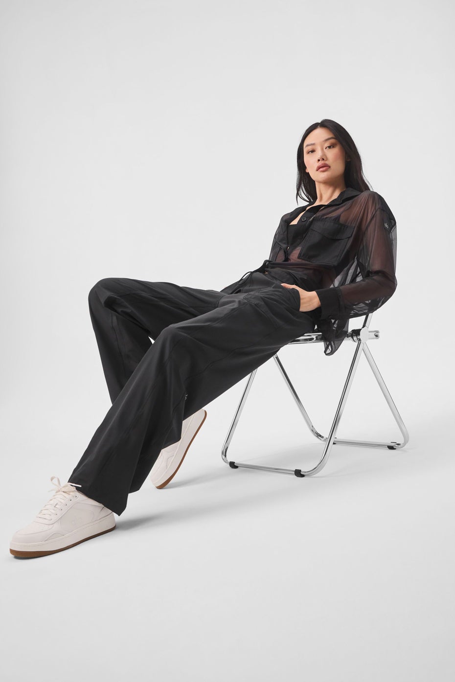 【ALO Yoga】SHEER EFFUSION BUTTON DOWN LONG SLEEVE 海外限定 Sheer Effusion Button Down Long Sleeve | Alo Yoga UAE