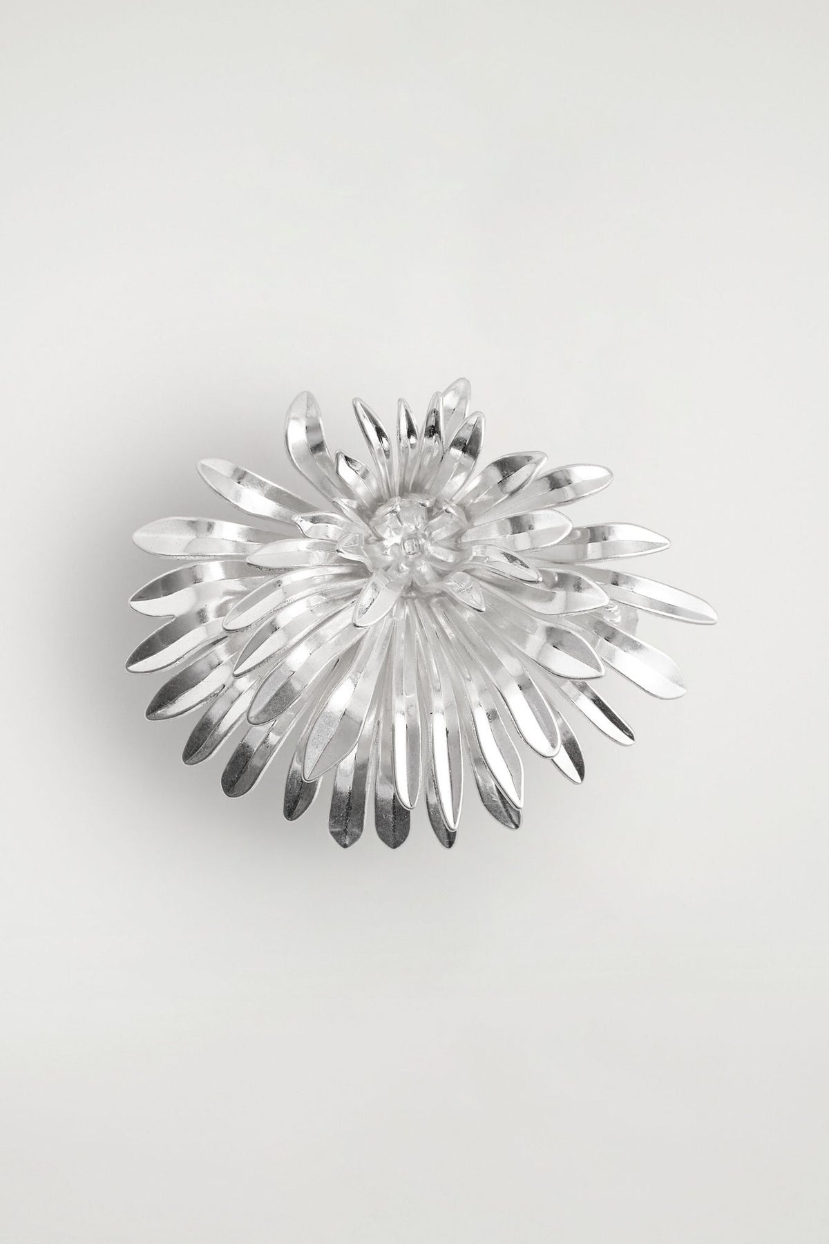 ABSTRACT FLORAL BROOCH — Undefined