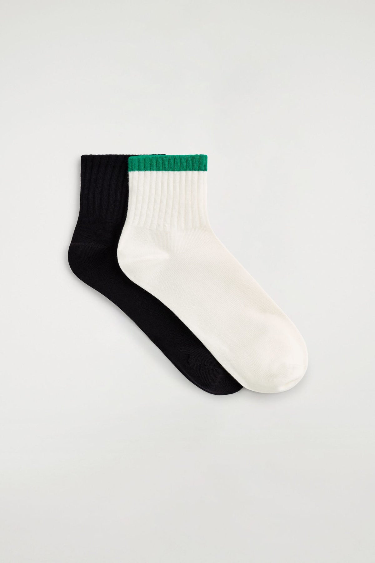 2-PACK RIBBED SPORTS SOCKS — Black dark