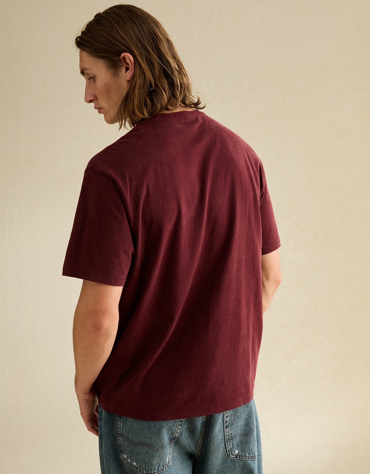 AE Standard Fit Graphic Logo T-Shirt