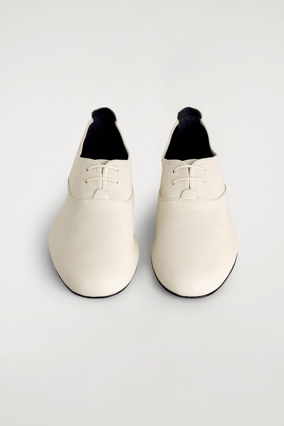 SOFT LEATHER BROGUES — BEIGE DUSTY LIGHT