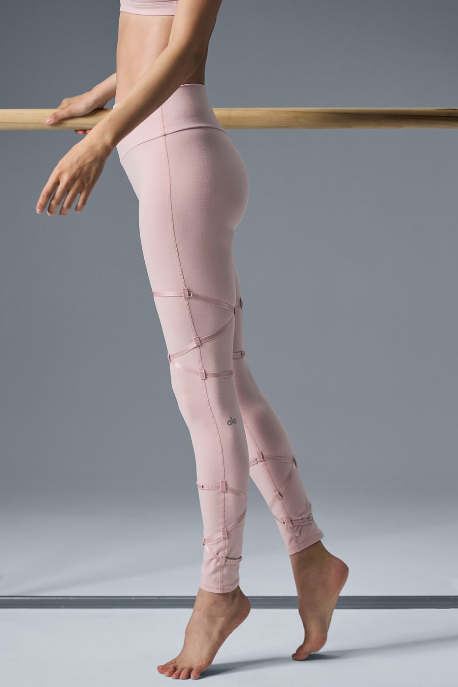 7/8 High-Waist Airlift Legging - Sugarplum Pink | Alo Yoga
