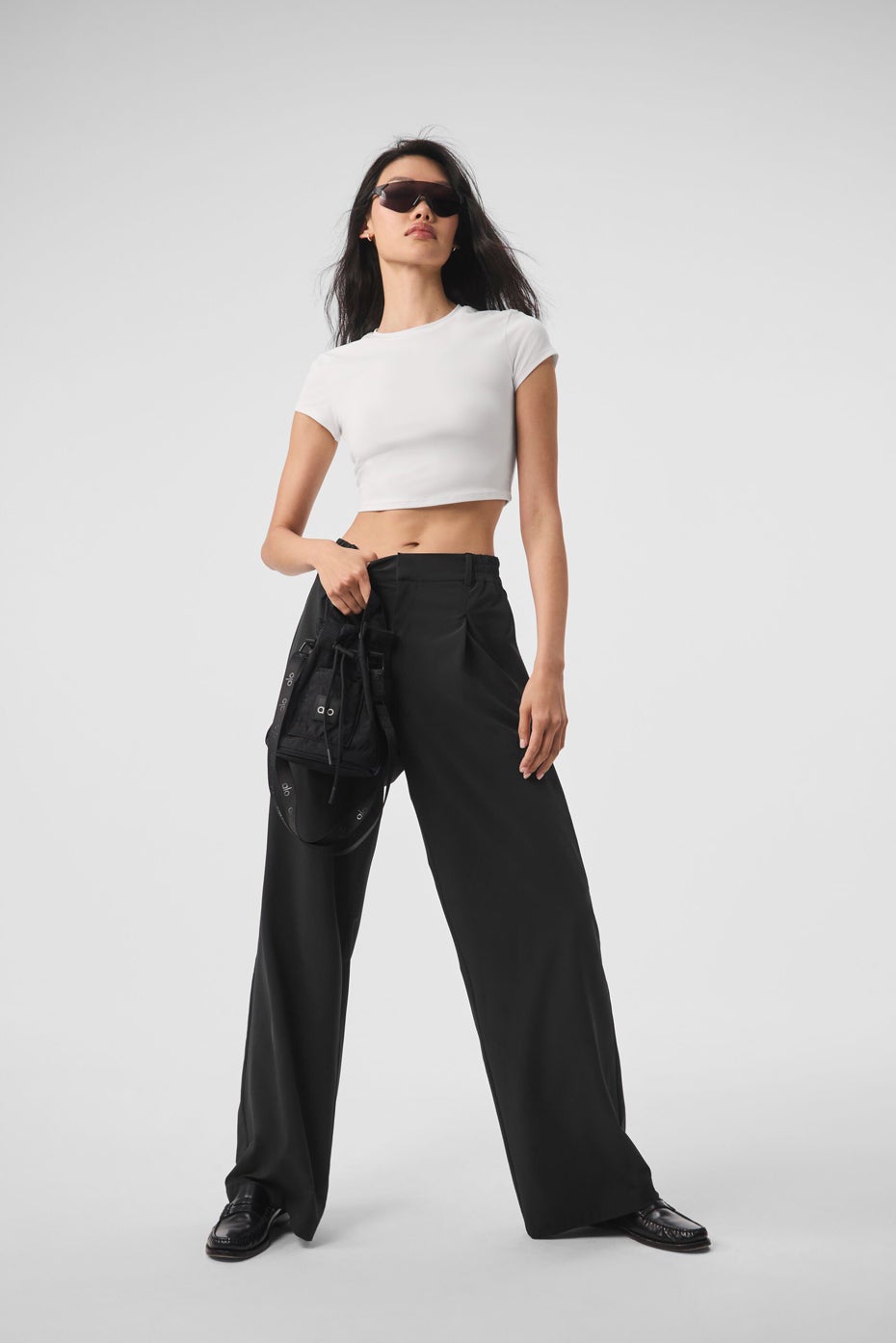 alo High-Waist Pursuit Trouser アロ　アローヨガ High-Waist Pursuit Trouser (Regular) - Black | ALO