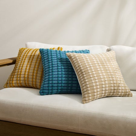 Outdoor Chunky Linear Pillow
