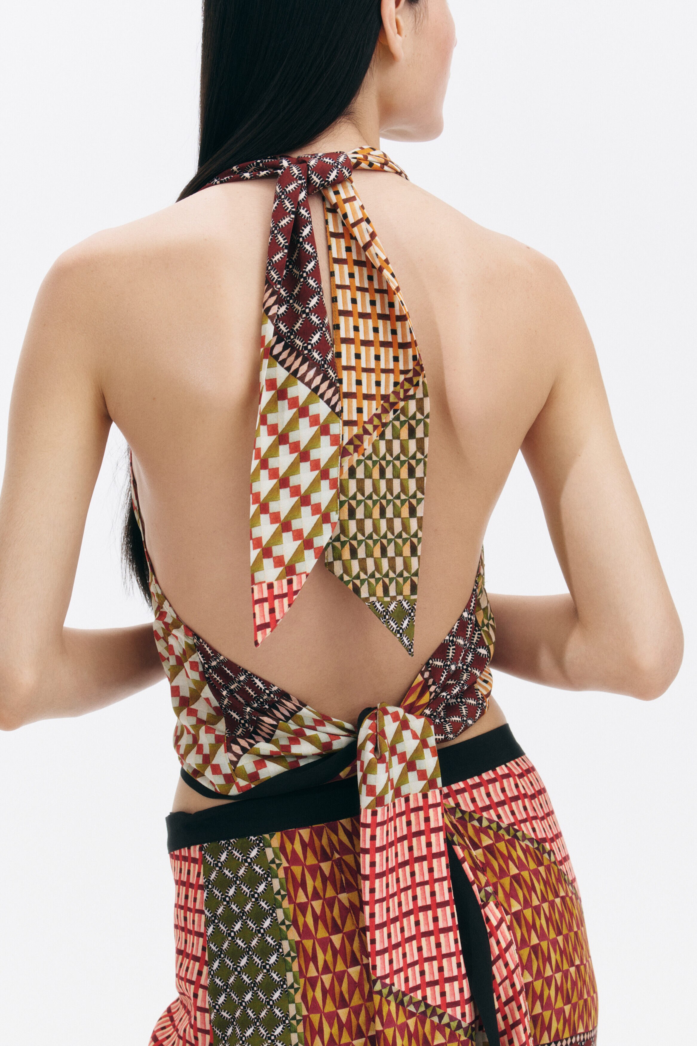 Cowl-neck halterneck top