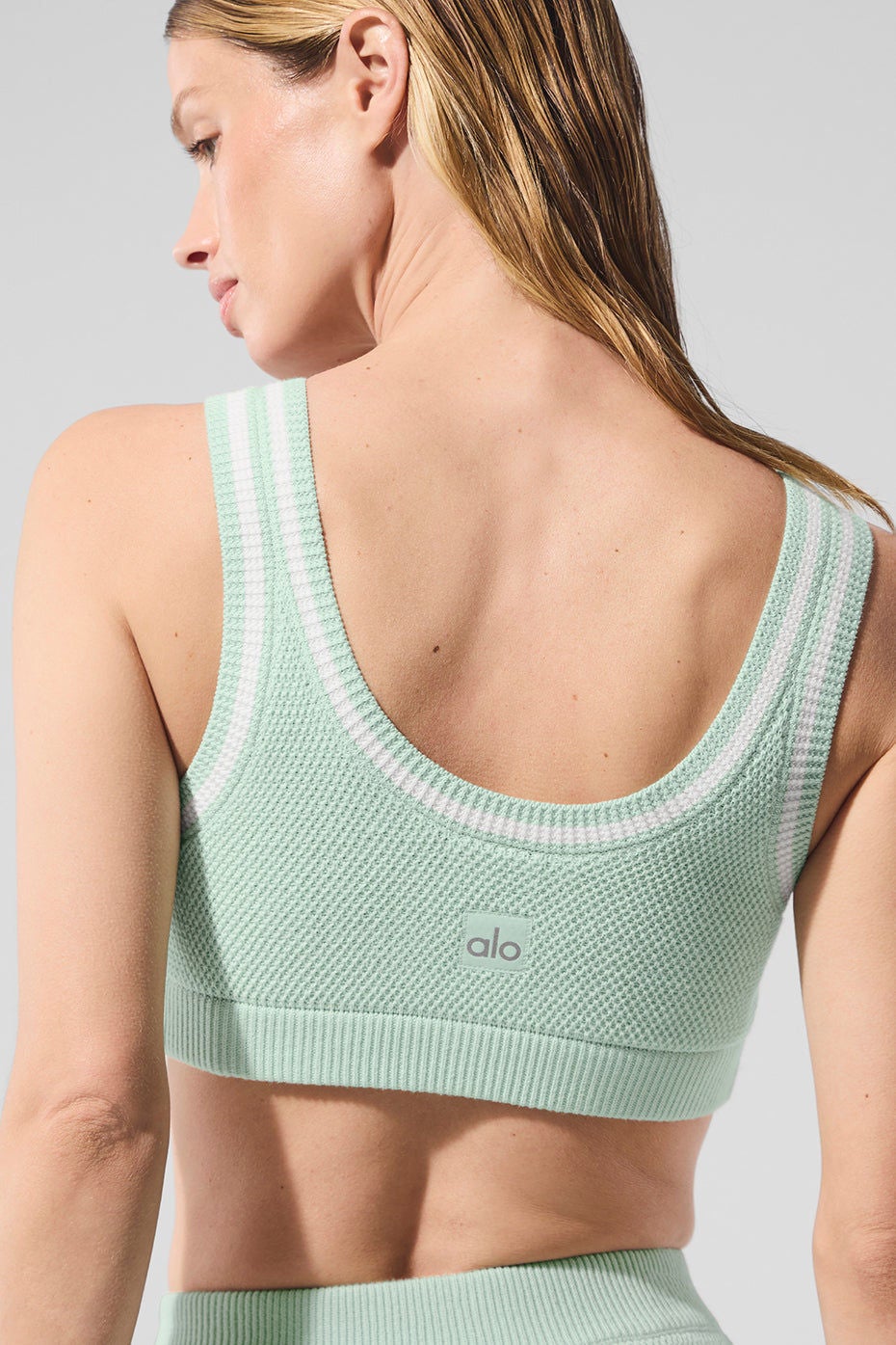 フィットネストップス \"ALO Yoga\" Tennis Club Sweater Knit Bra Tennis Club Sweater Knit Bra | Alo Yoga Qatar