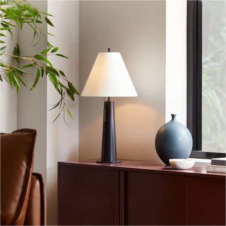 Harold Table Lamp (27")