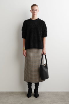 BRUSHED PURE CASHMERE CREW-NECK SWEATER — Black dark 2