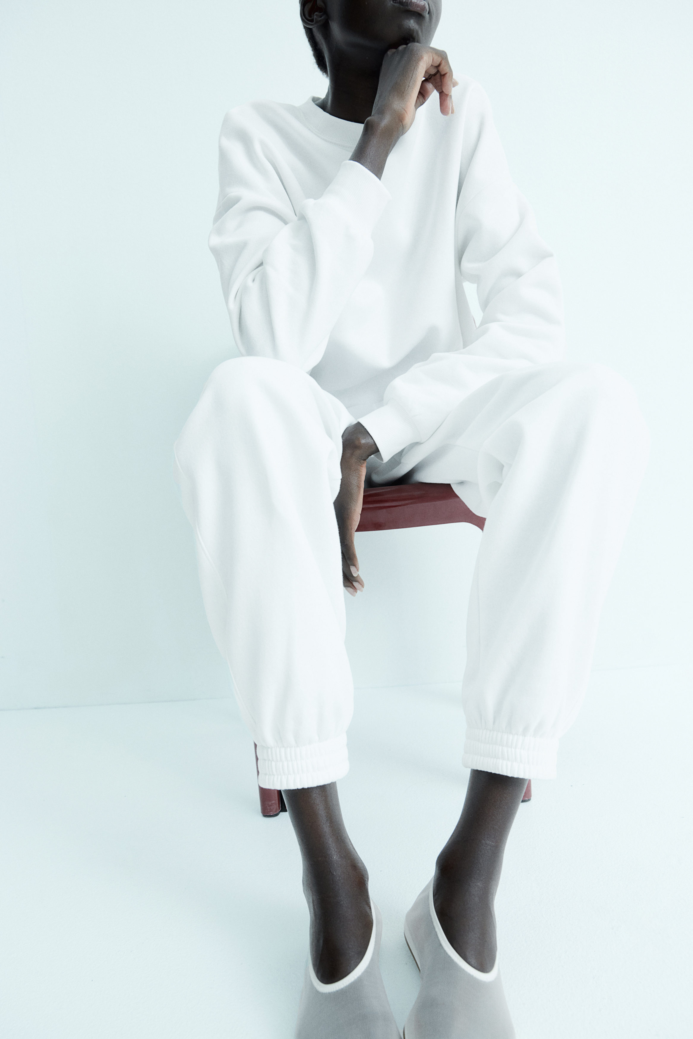 H&m joggers high waist hotsell