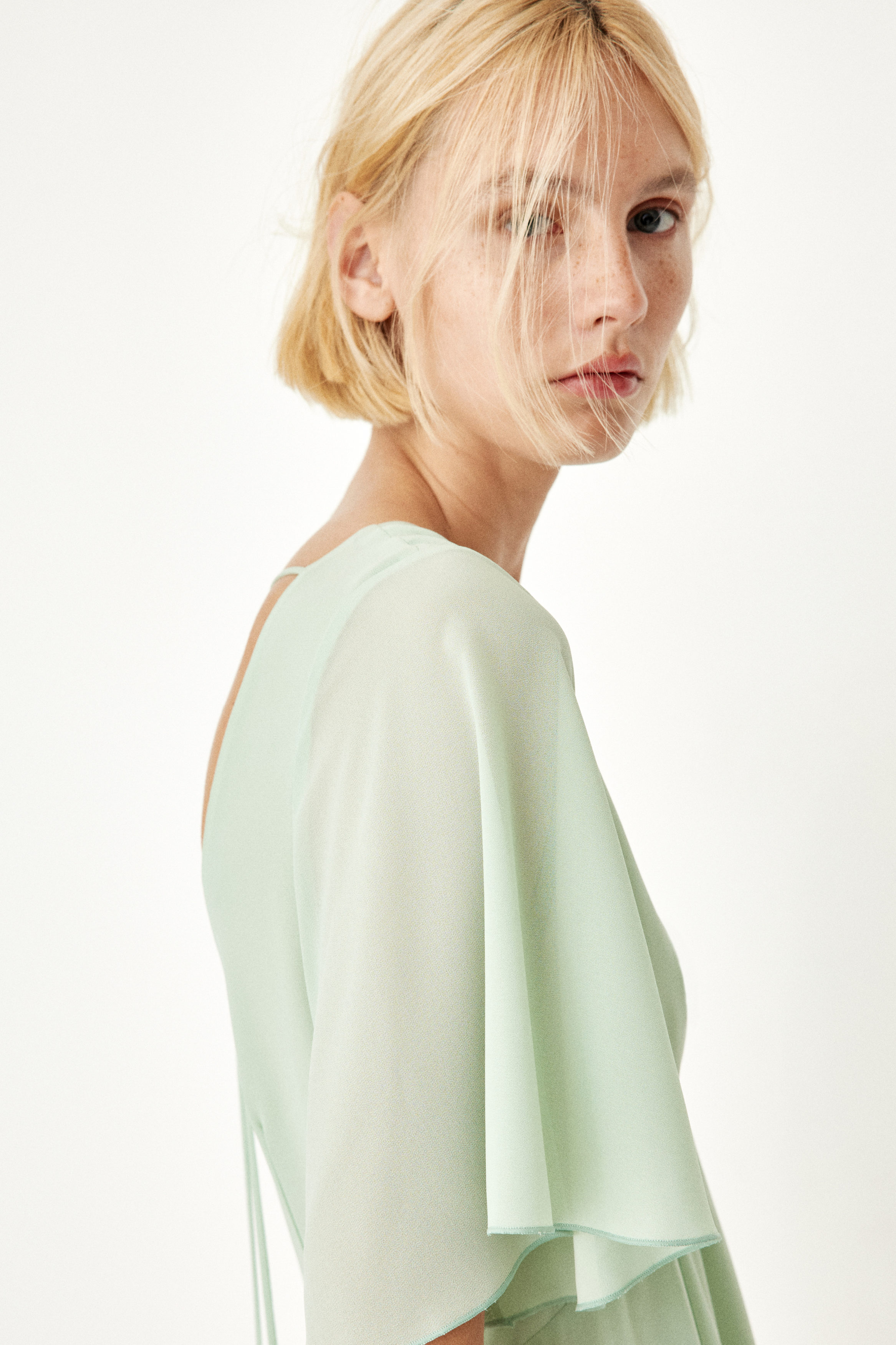 v neck chiffon dress h&m H&M V-neck Chiffon Dress