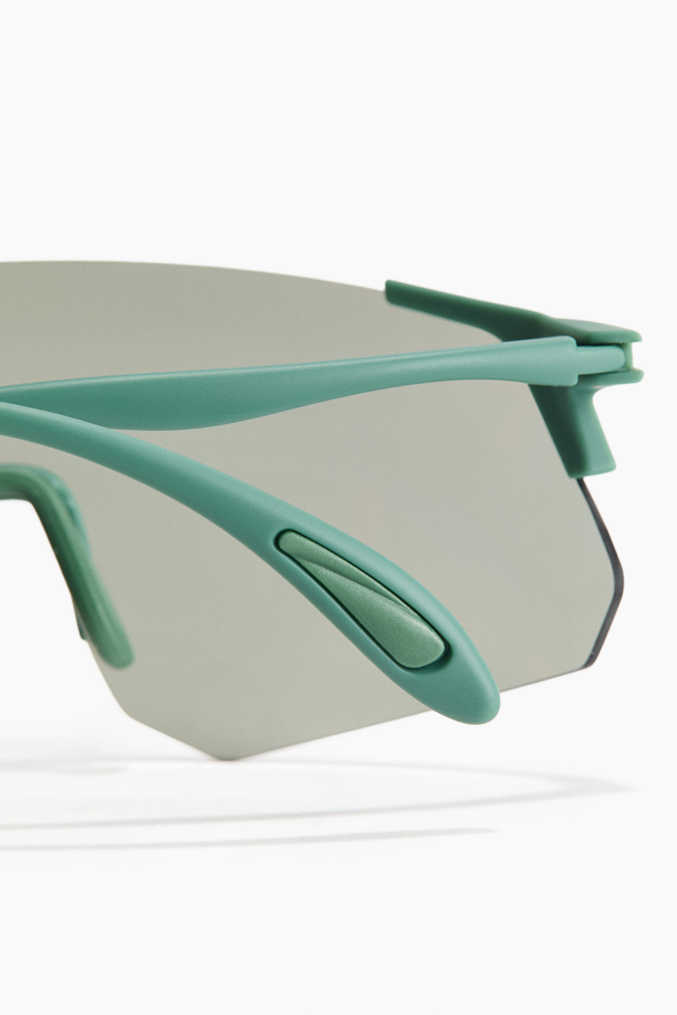 Sports sunglasses