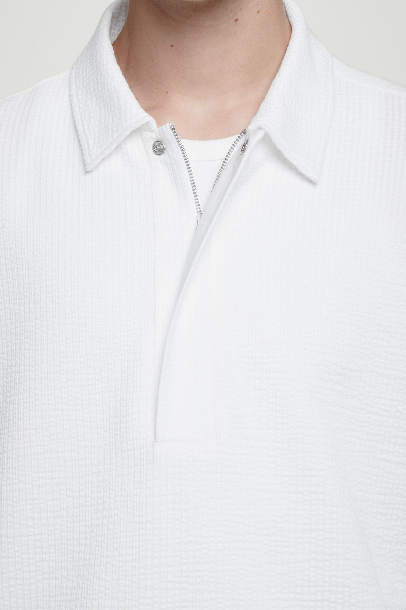 Shop TEXTURED HALF-ZIP POLO SHIRT online | COS UAE