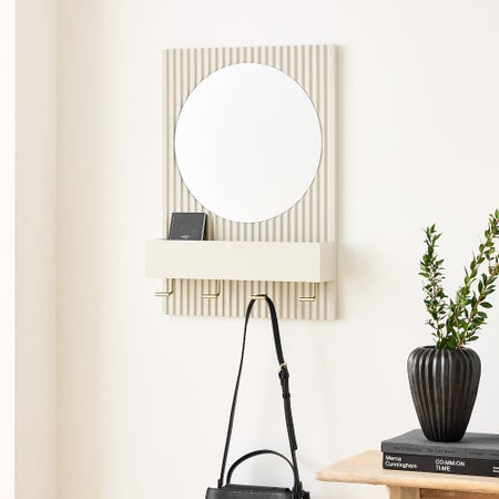 Quinn All-In-One Entryway Wall Storage (18–28")