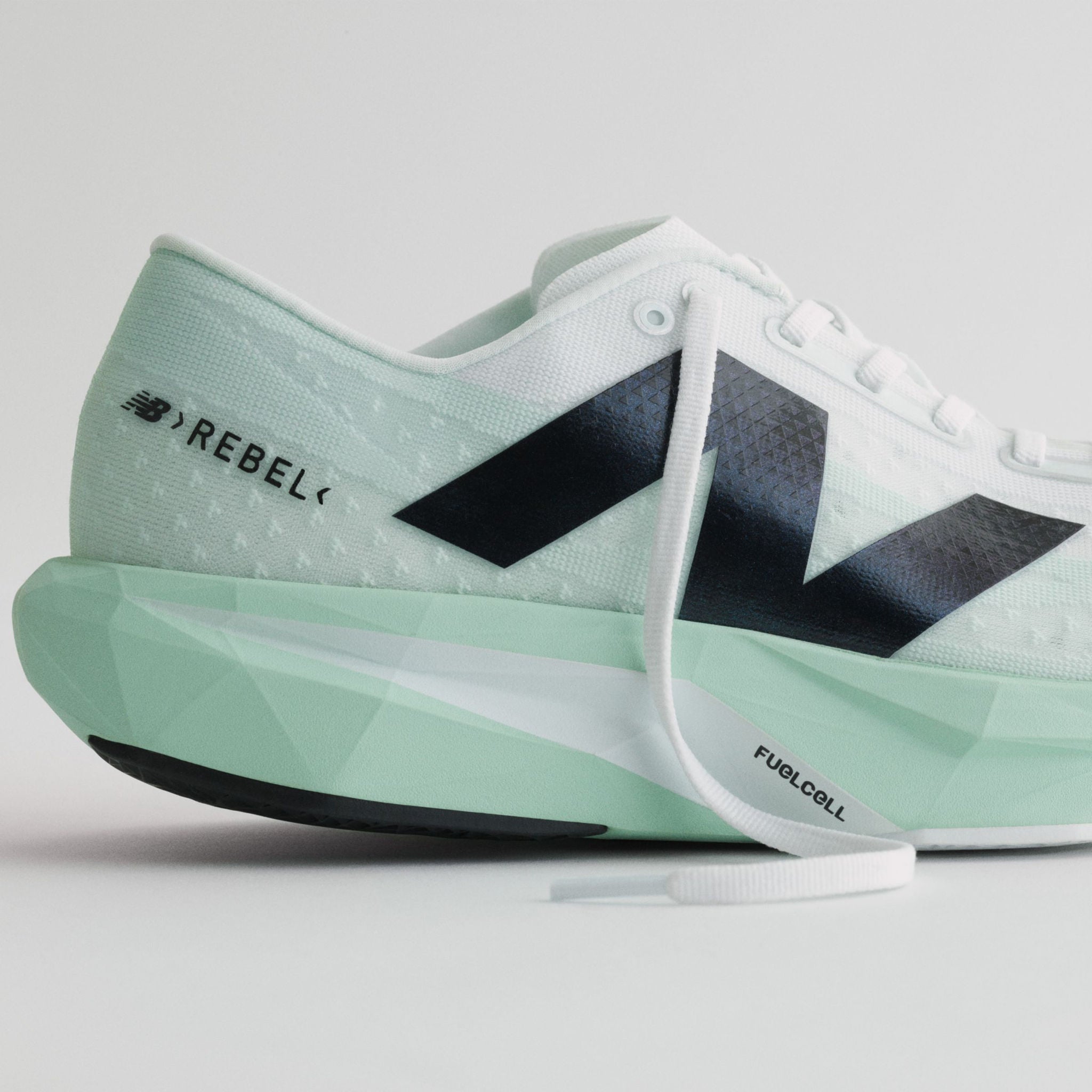 Fuelcell Rebel V4 | New Balance UAE