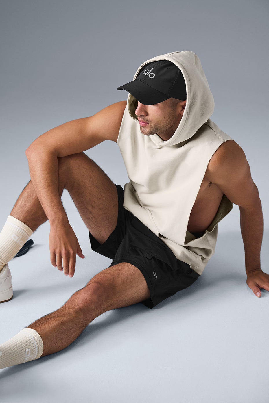 スウェット・トレーナー [Alo Yoga] Renown Sleeveless Hoodie Renown Sleeveless Hoodie - Chestnut | ALO