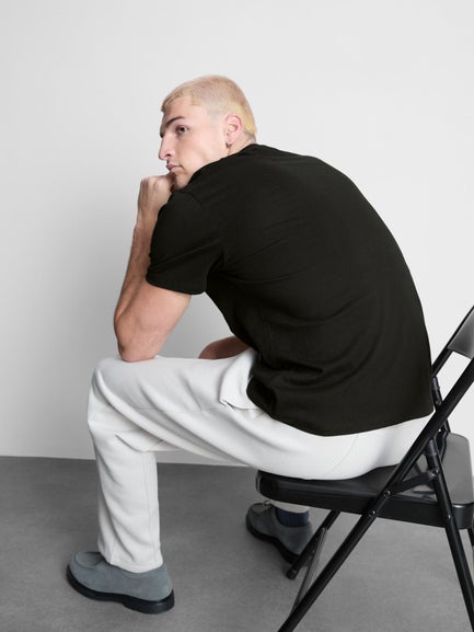 A regular-fit T-shirt with short sleeves and a crew neckline