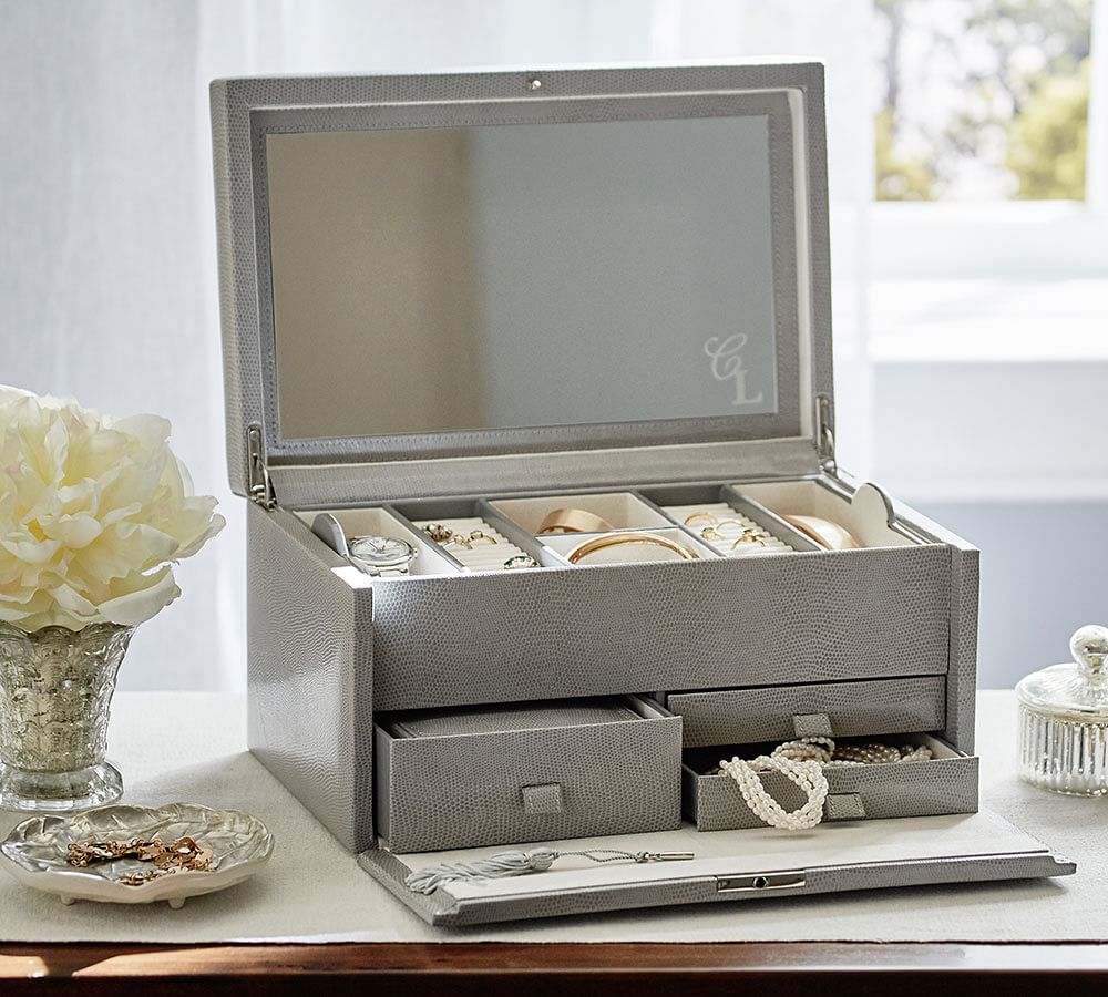 Pottery Barn McKenna Jewelry Box 新品未使用品 Pottery Barn McKenna Jewelry Box 新品未使用品 - メルカリ