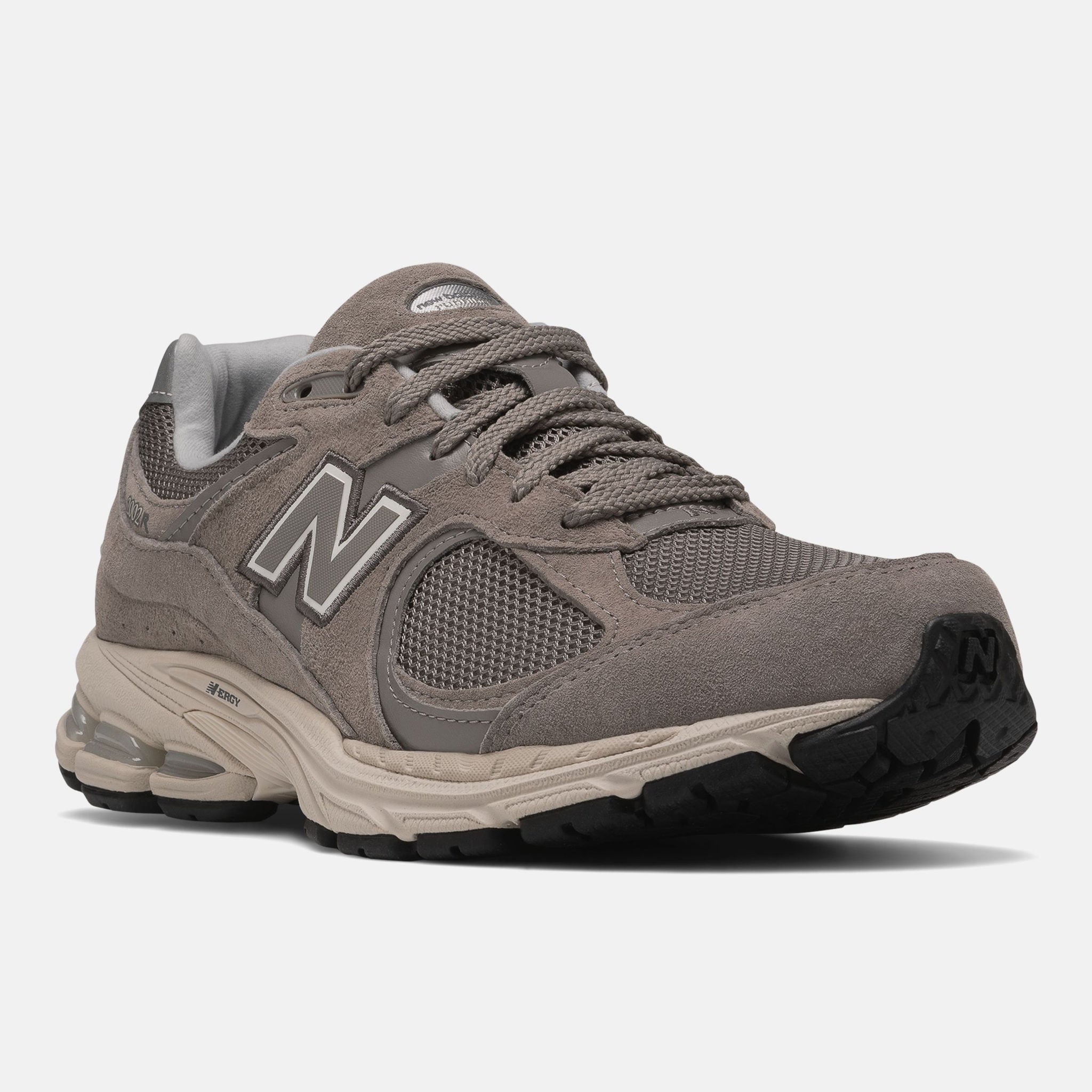 2002r | New Balance Qatar