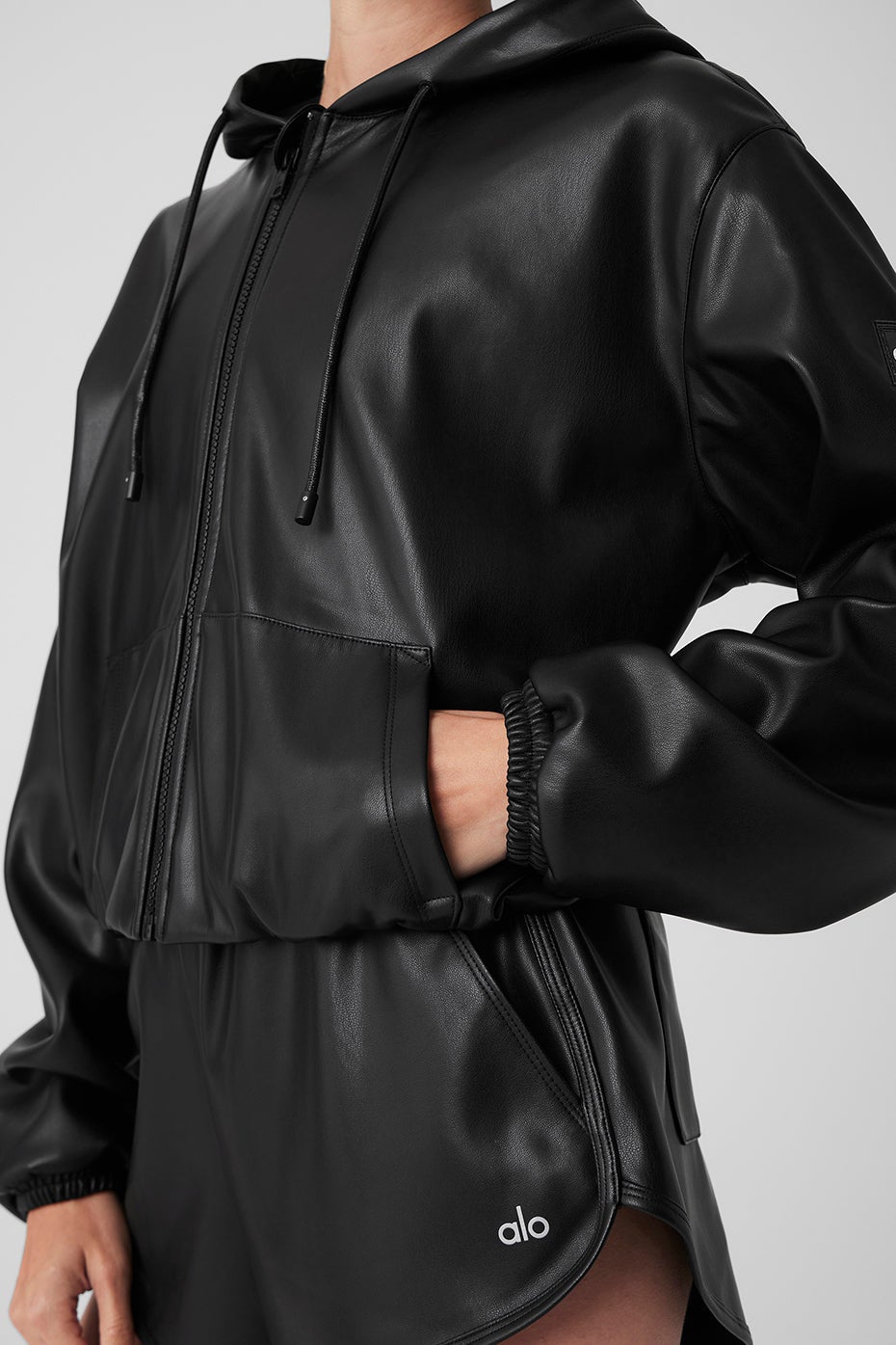 ジャケット [Alo Yoga] Faux Leather Power Hour Jacket Faux Leather Power Hour Jacket - Toasted Almond | ALO