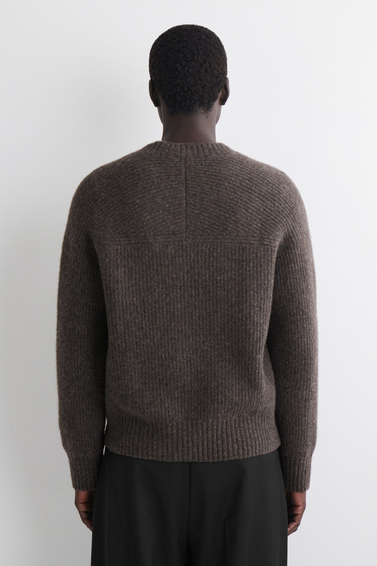 OVERSIZED WOOL-YAK V-NECK JUMPER — Mole medium dusty