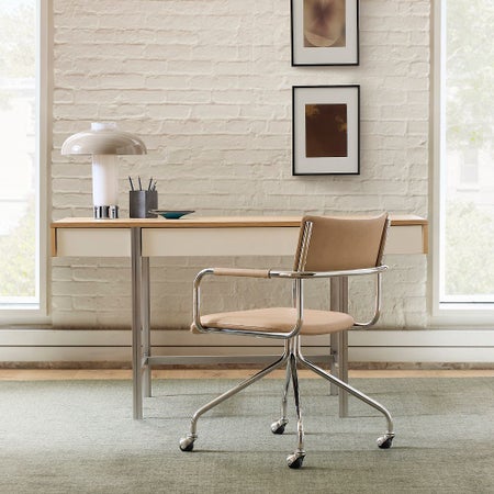 Vale Desk (56")