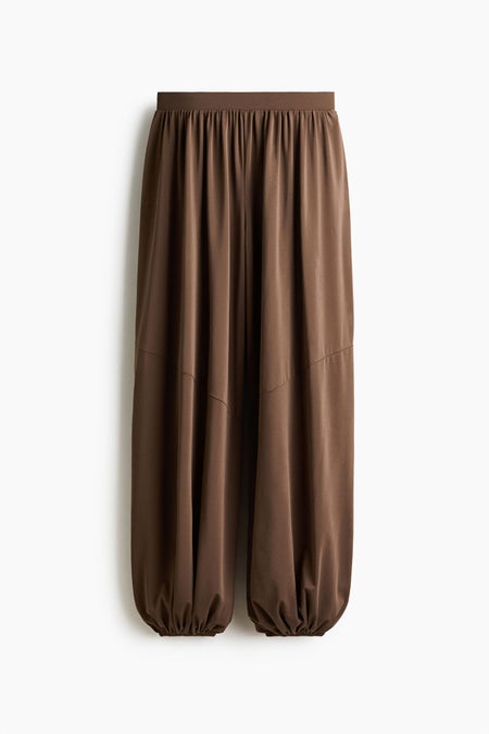 Balloon-leg trousers