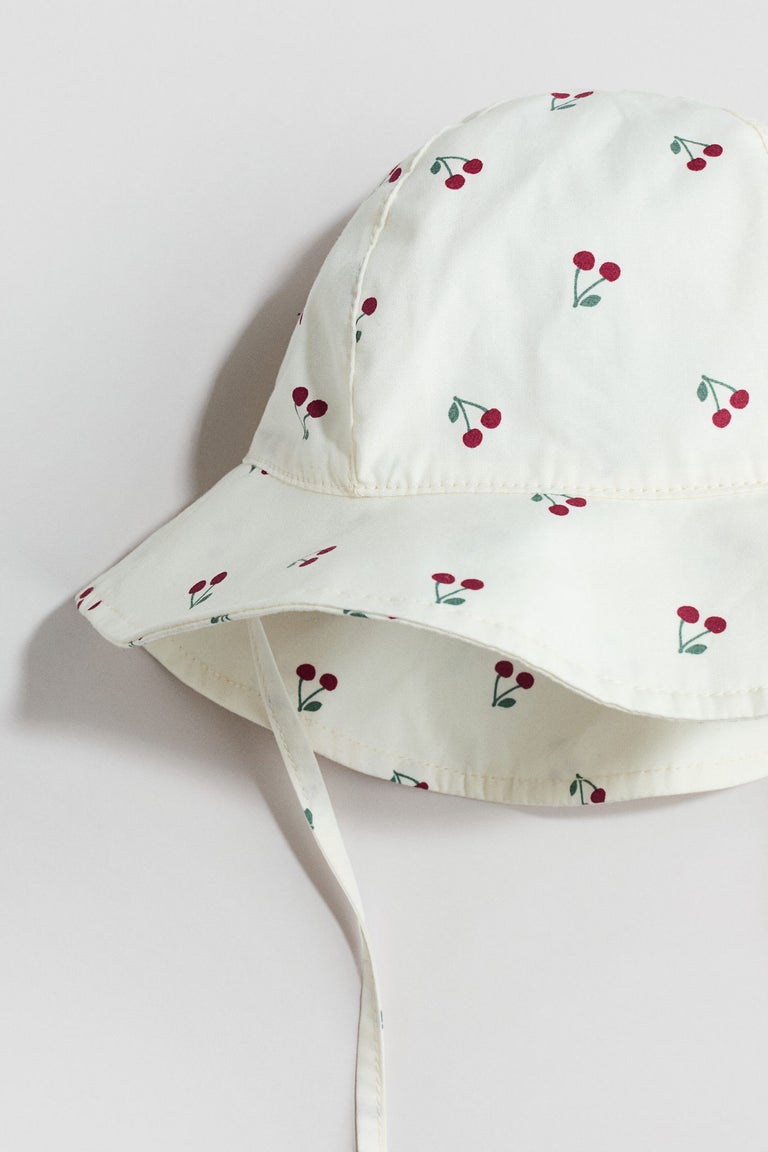 Sun hat Image 1 of 2