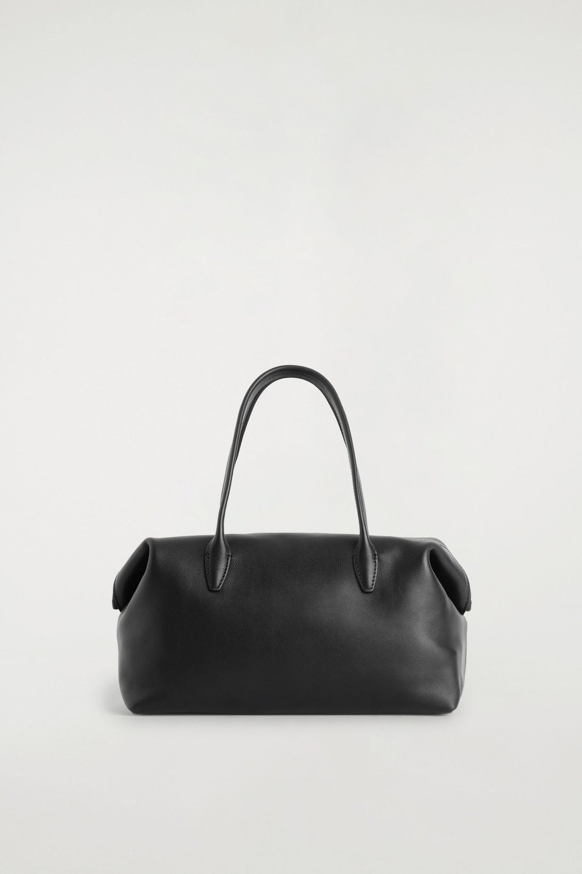 MONTMARTRE BOWLING BAG - LEATHER — Black dark