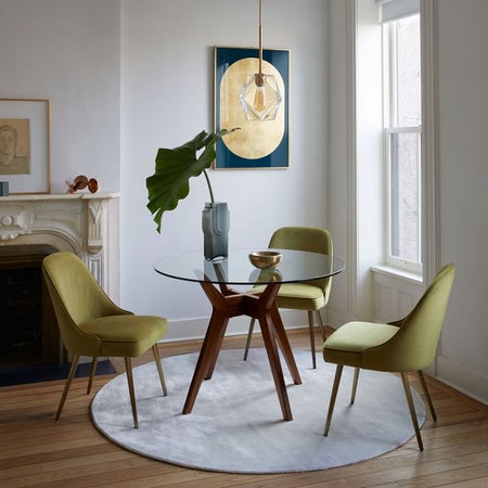 Jensen Round Dining Table (42")
Jensen Round Dining Table (42")