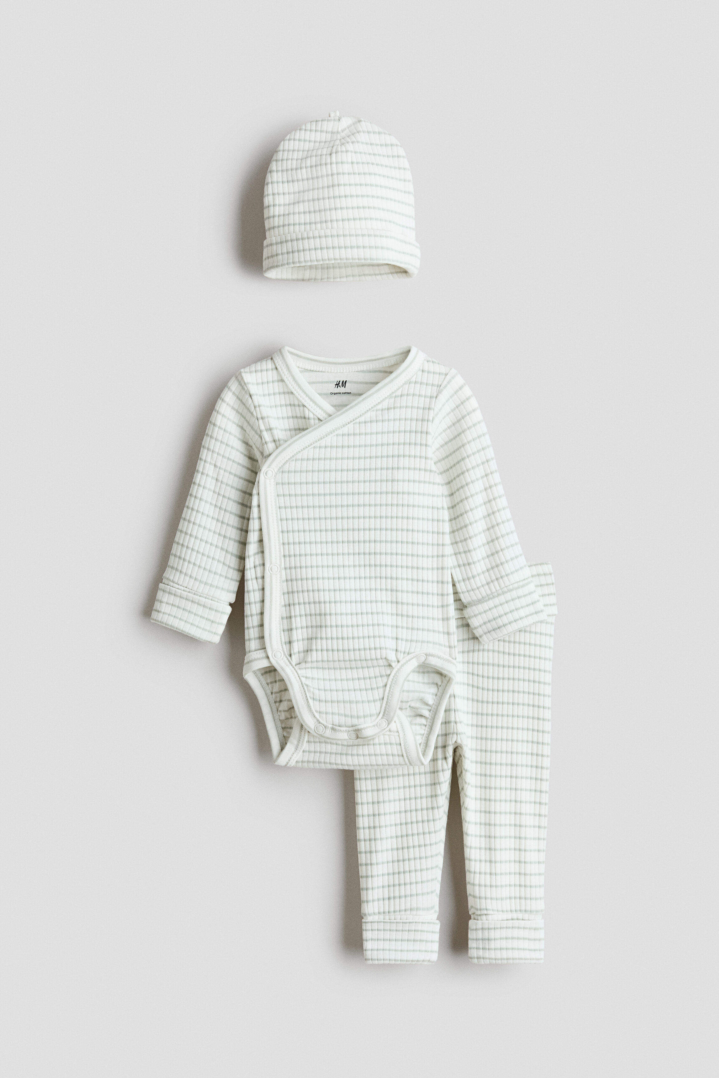 Adjustable fit set
