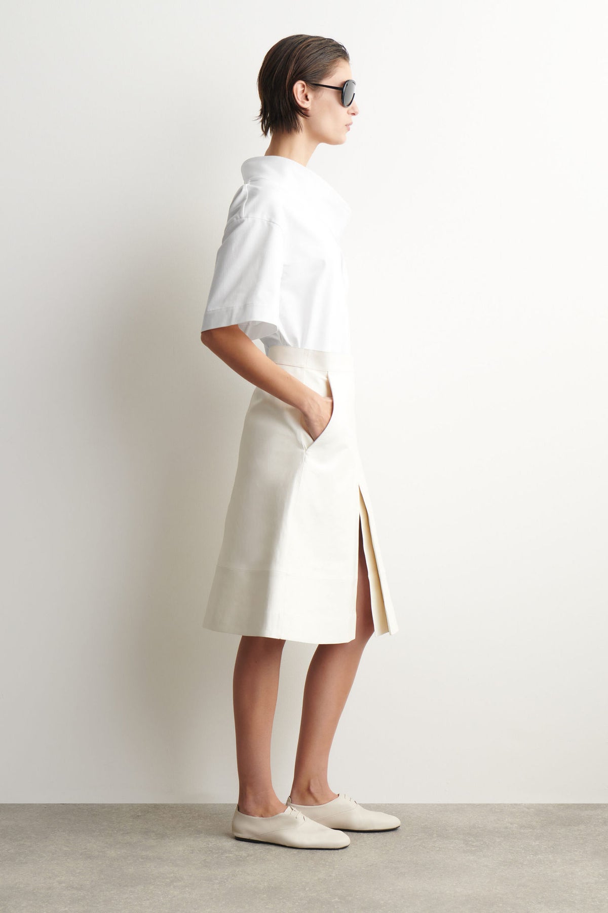 SOFT LEATHER BROGUES — BEIGE DUSTY LIGHT