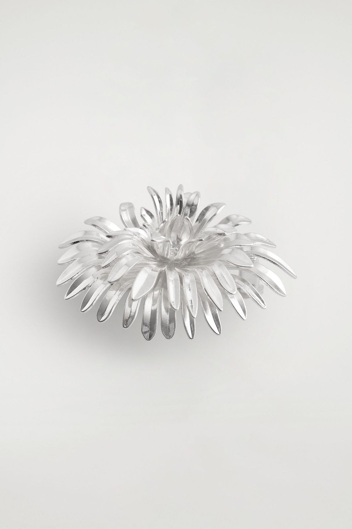 ABSTRACT FLORAL BROOCH — Undefined