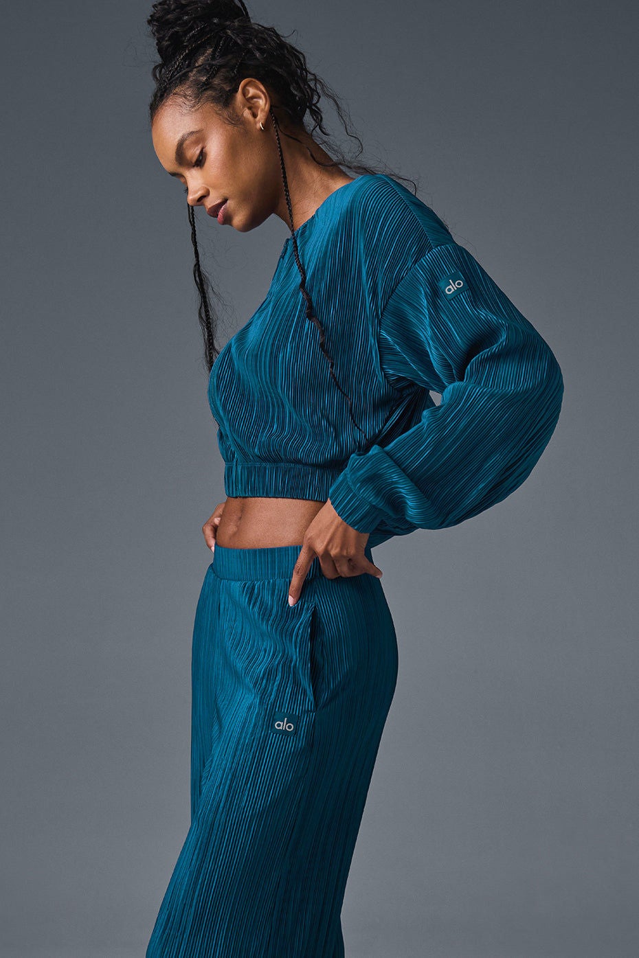 Buy Cropped Micro Plisse Jacket online | Alo Yoga Qatar