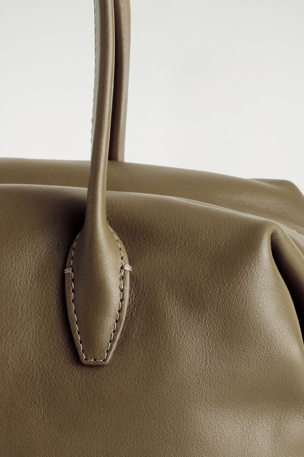 MONTMARTRE BOWLING BAG - LEATHER — BROWN MEDIUM DUSTY