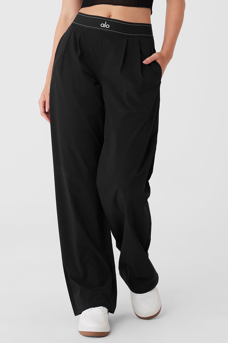 Suit Up Trouser | Alo Yoga UAE