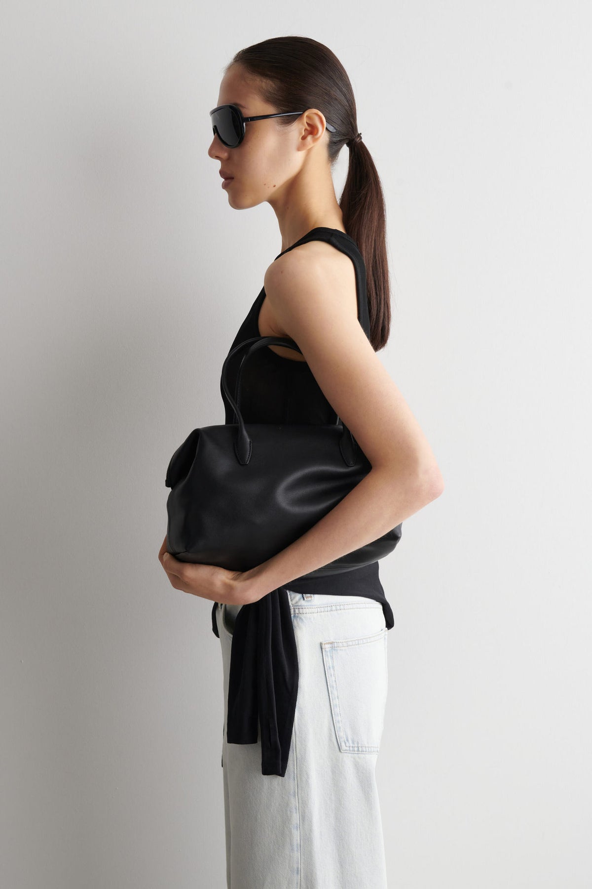 MONTMARTRE BOWLING BAG - LEATHER — Black dark