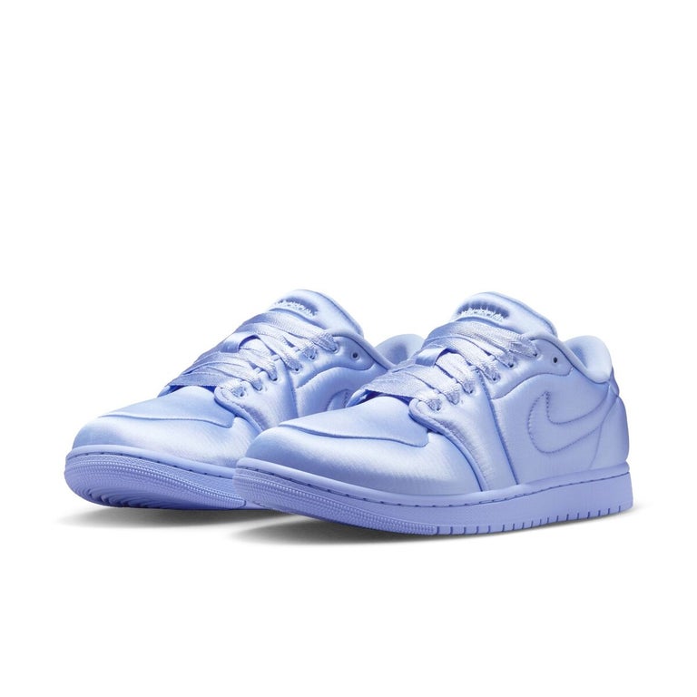 Sneakers Jordan Low WeiÃƒÂŸ Blau Light Blue Jordan Low Babyblau