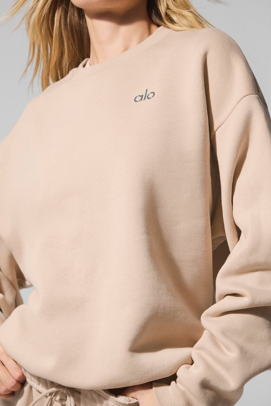 【新品】alo Accolade Crew Neck Pullover Accolade Crew Neck Pullover - Anthracite | ALO