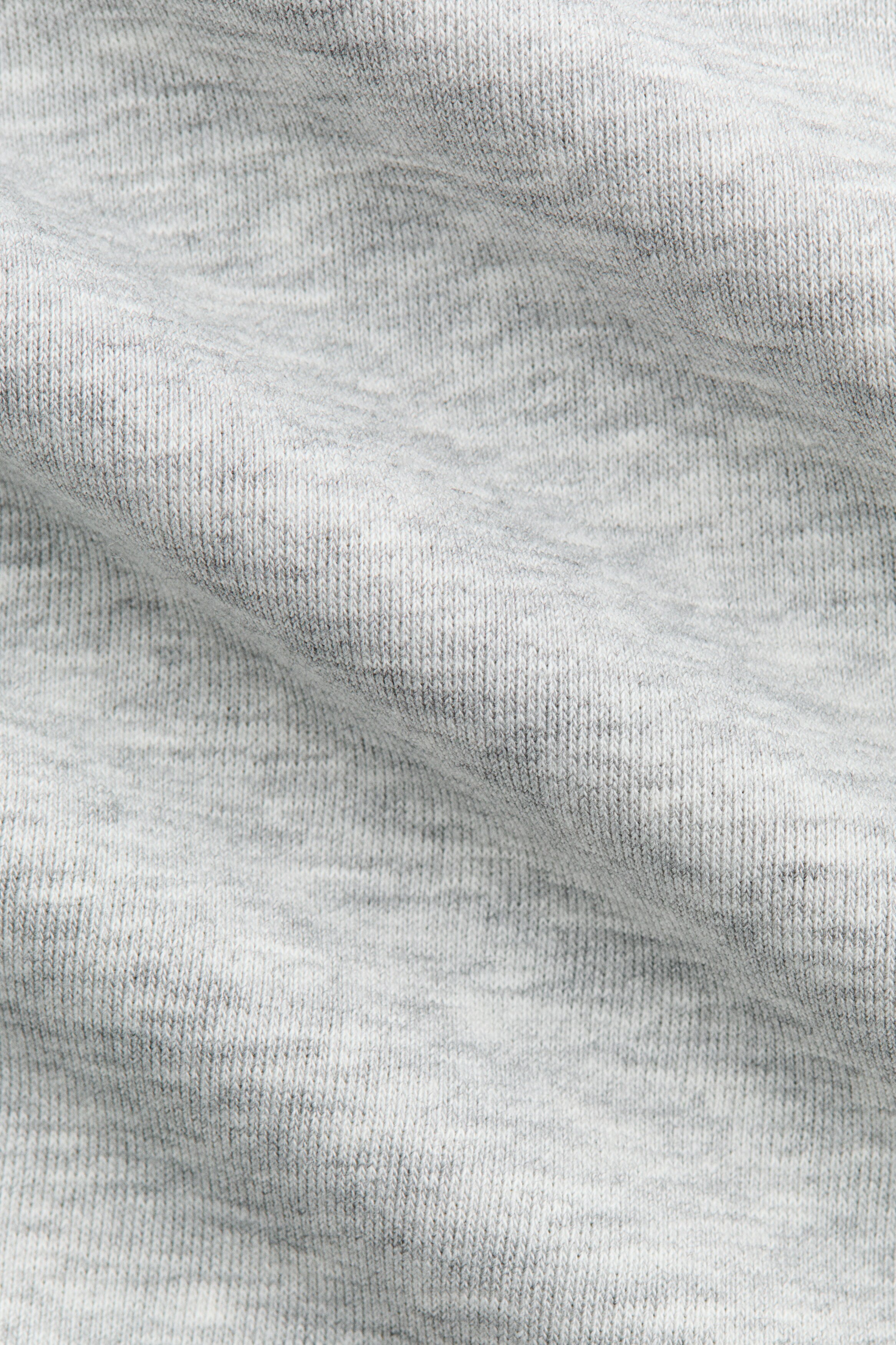 Collared sweatshirt