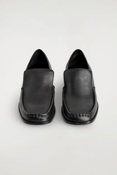 SQUARE-TOE LEATHER HEELED LOAFERS — Black dark 6