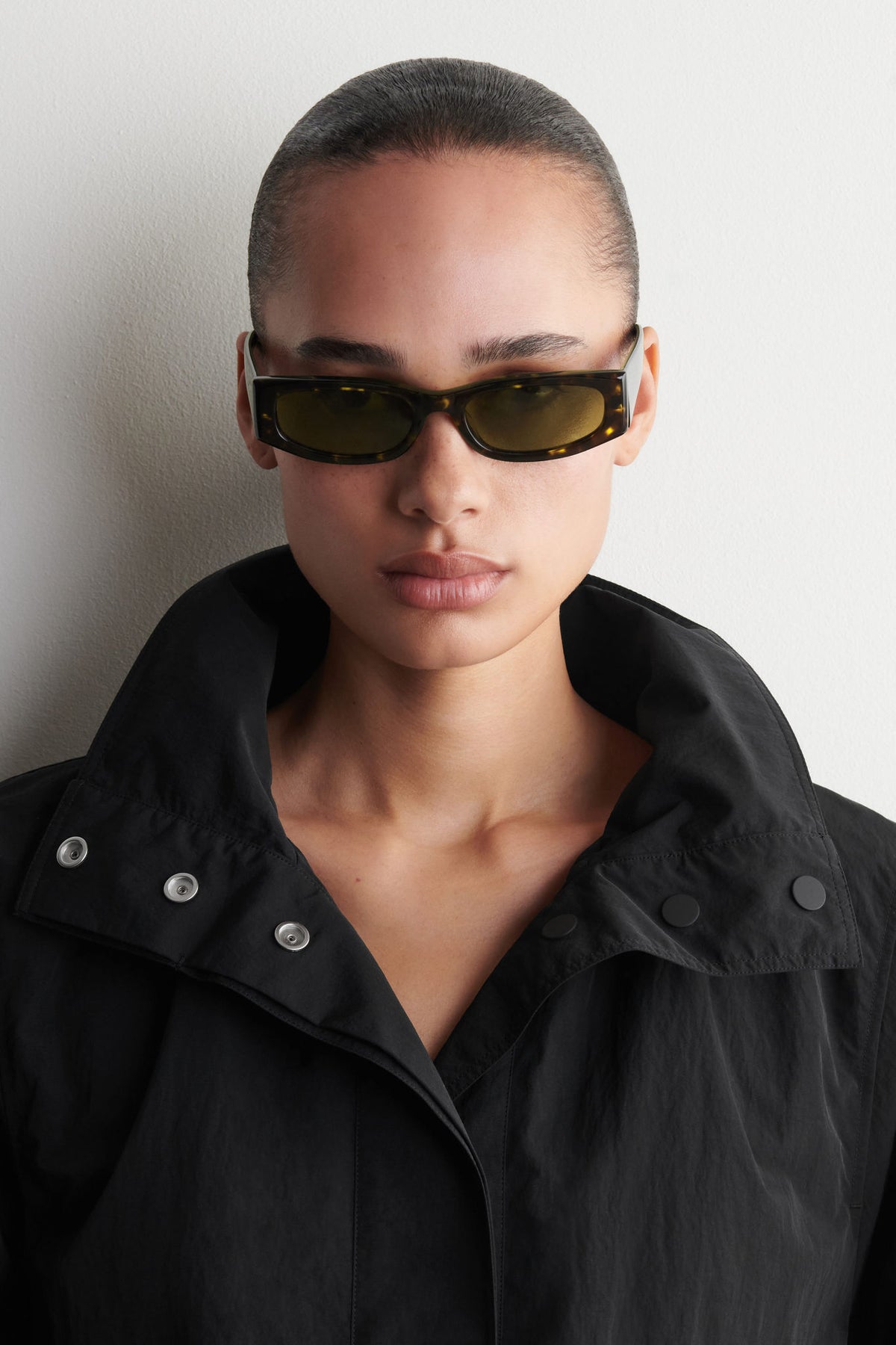 SLIM RECTANGULAR SUNGLASSES — Brown dark